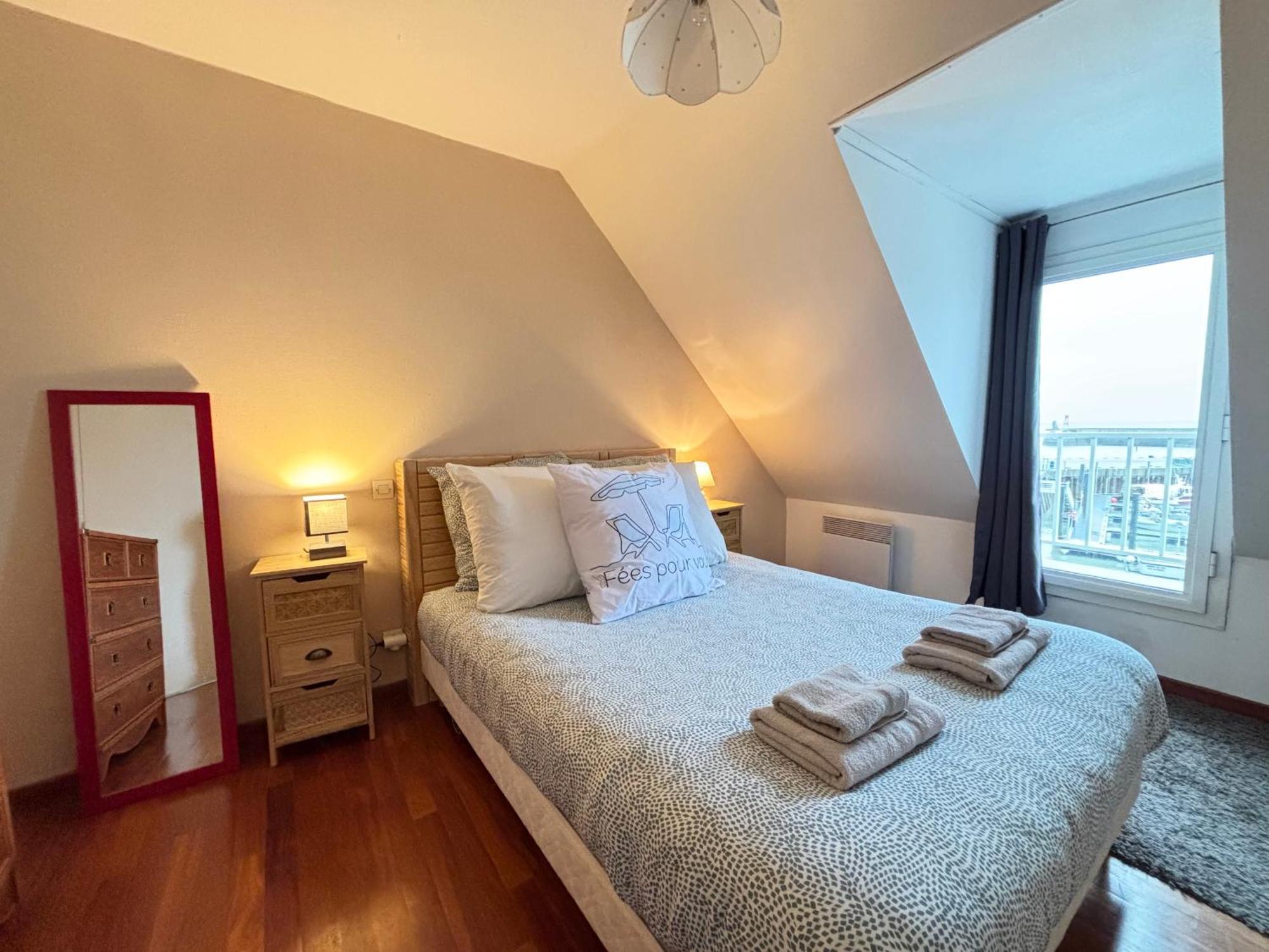 Cote Cottage Apt 3 Chambres Bien Equipee Vue Imprenable Sur Port Et Mer Etreham Buitenkant foto